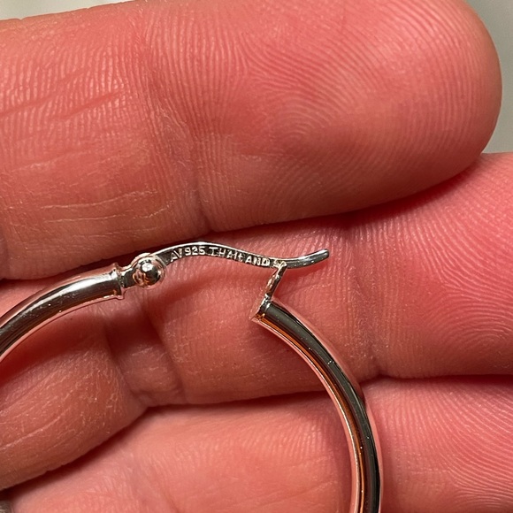 Sterling silver hoop earrings - Picture 4 of 4